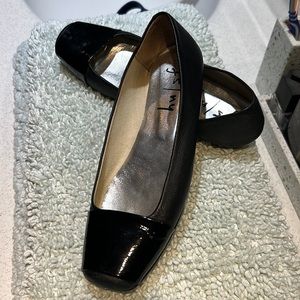 FS/NY ballet flat women shoes size 7, patent/smooth leather combo- black